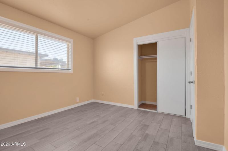 9-web-or-mls-W Garden Cir-9