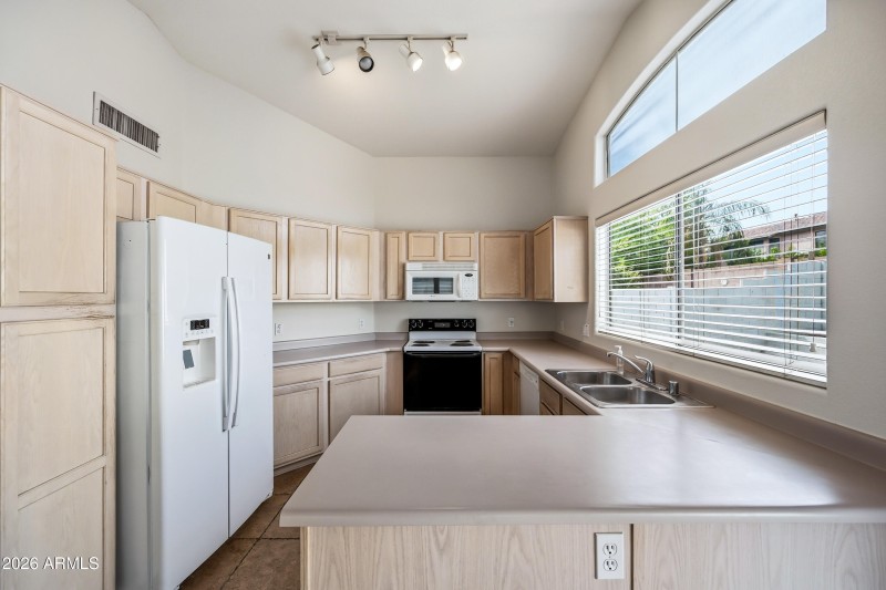 7-3930EWD-ocupix-RS-3-30-2026