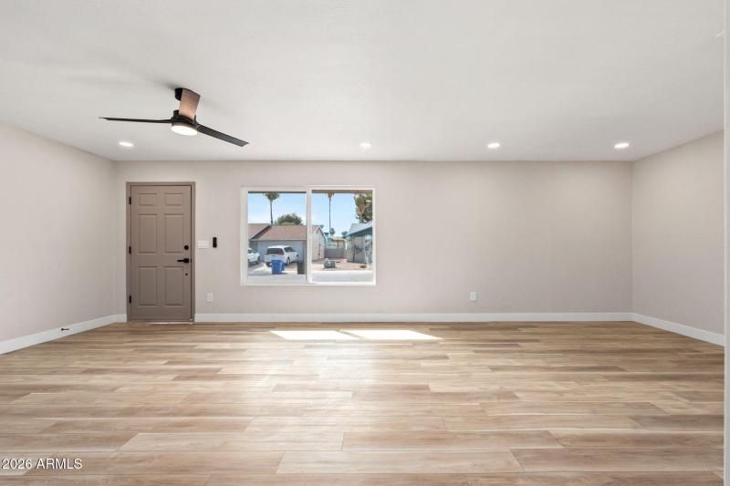 3556 E Helena Dr - 06