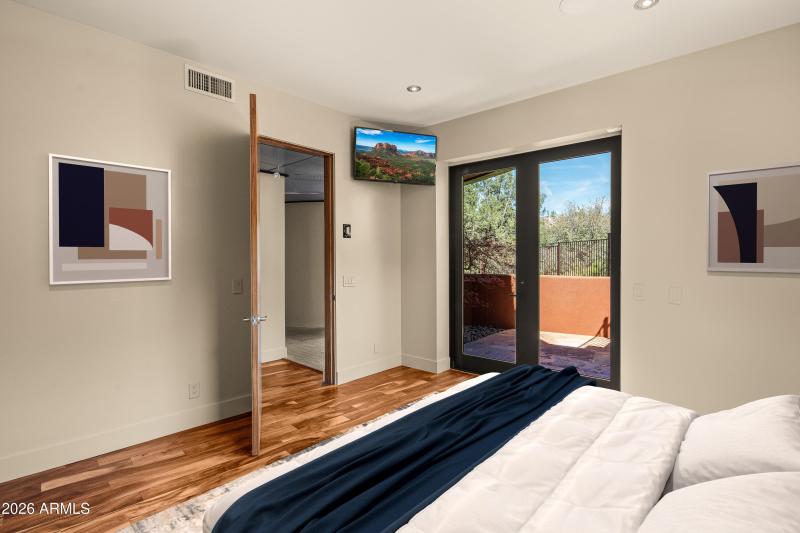 OFFICE OR 6TH BEDROOM