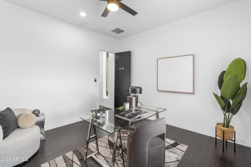 Main Floor Flex Suite