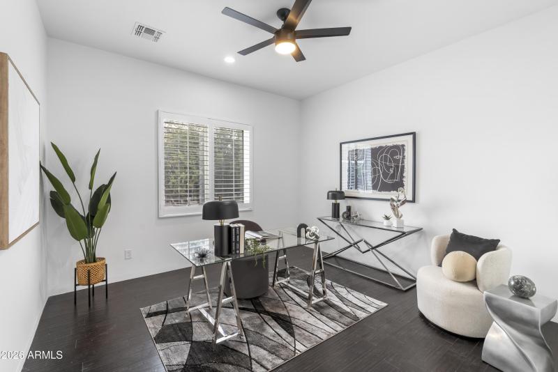 Main Floor Flex Suite