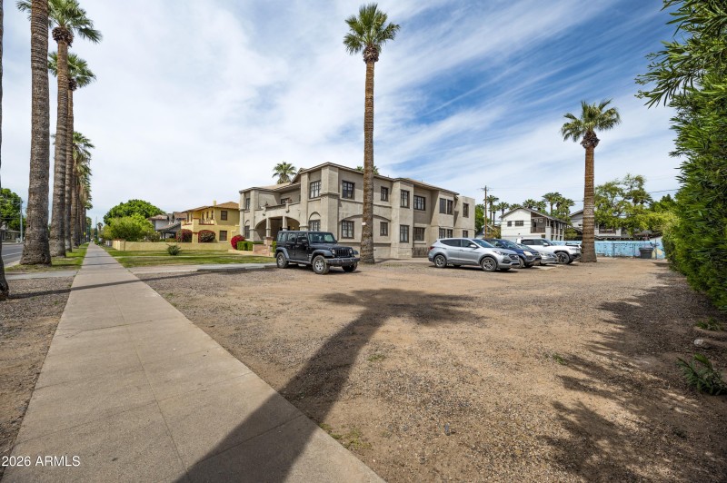 6 314 W Roosevelt - Exterior 09