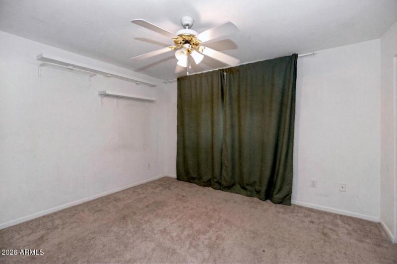 860 N McQueen Rd-large-016-030-860 N McQ