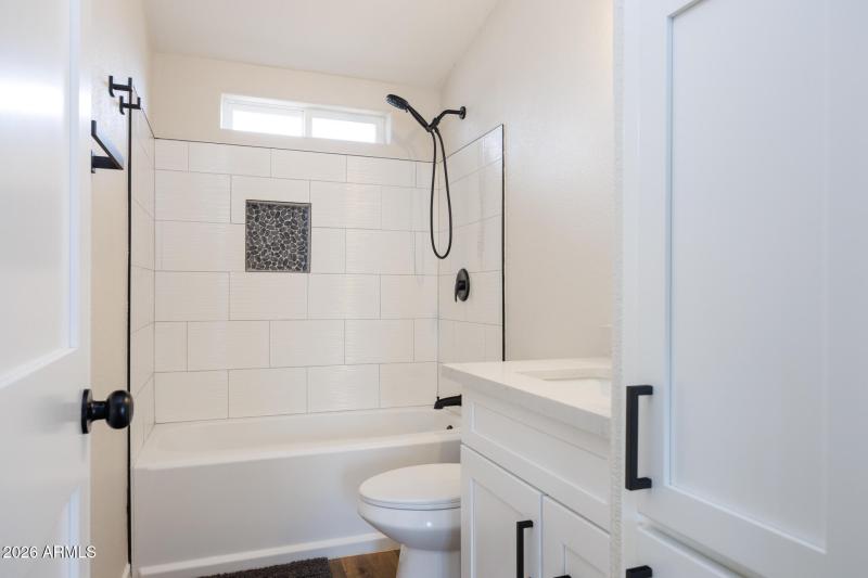 10290 N Katsina - Bathroom