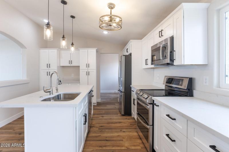 10290 N Katsina - Kitchen 2