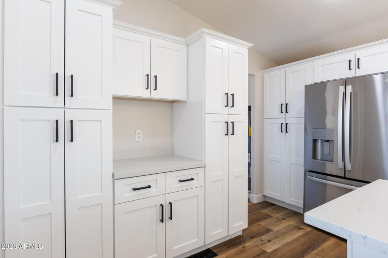 10290 N Katsina - Kitchen 5