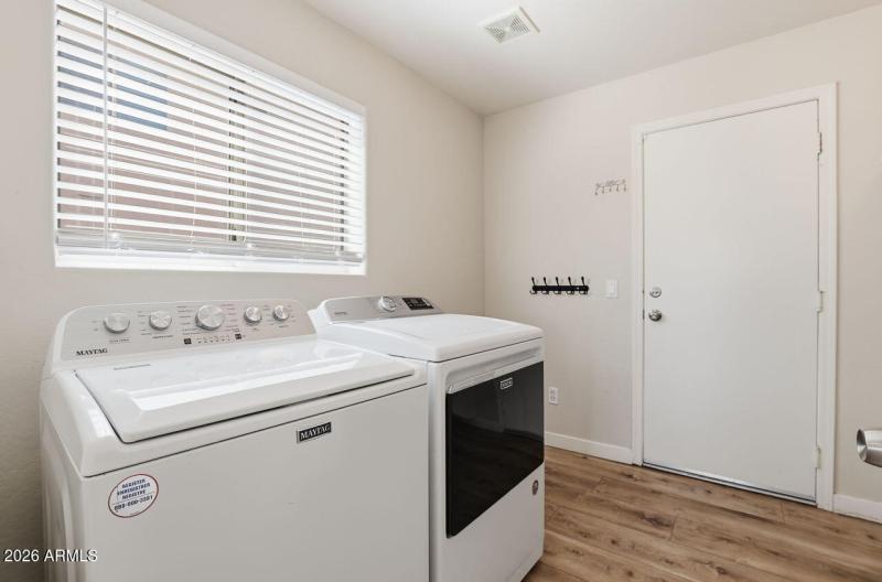 17-web-or-mls-23221 N 20th St Phoenix, A