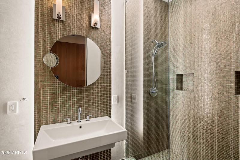 GUEST ENSUITE BATH 2 copy