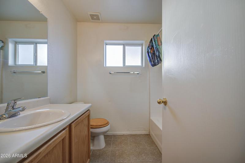 Bathroom 2-pic 1