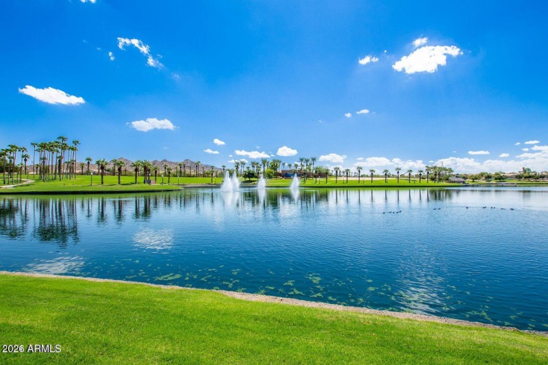 Estrella North Lake