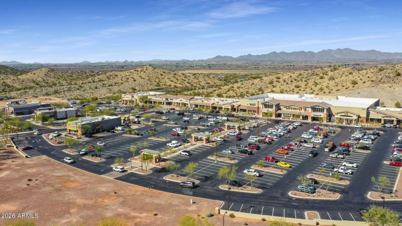Estrella Shopping with Safeway, Walgreen