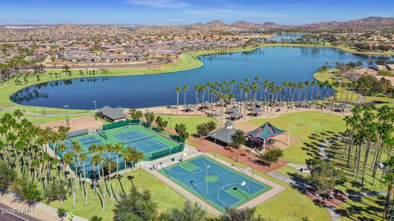 South Lake in Estrella