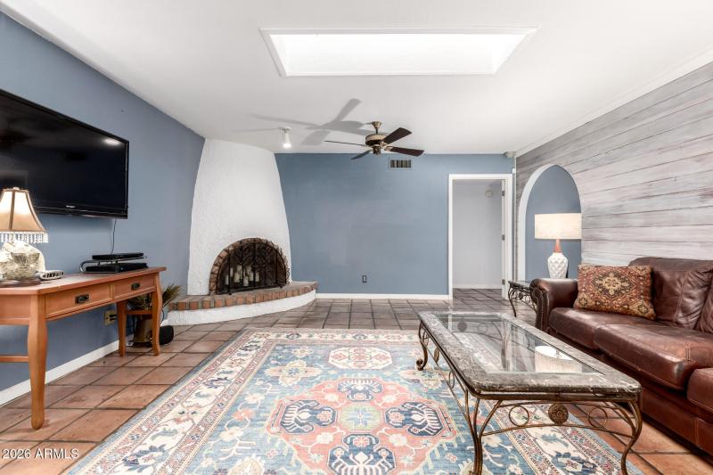 10 Charter Oak
