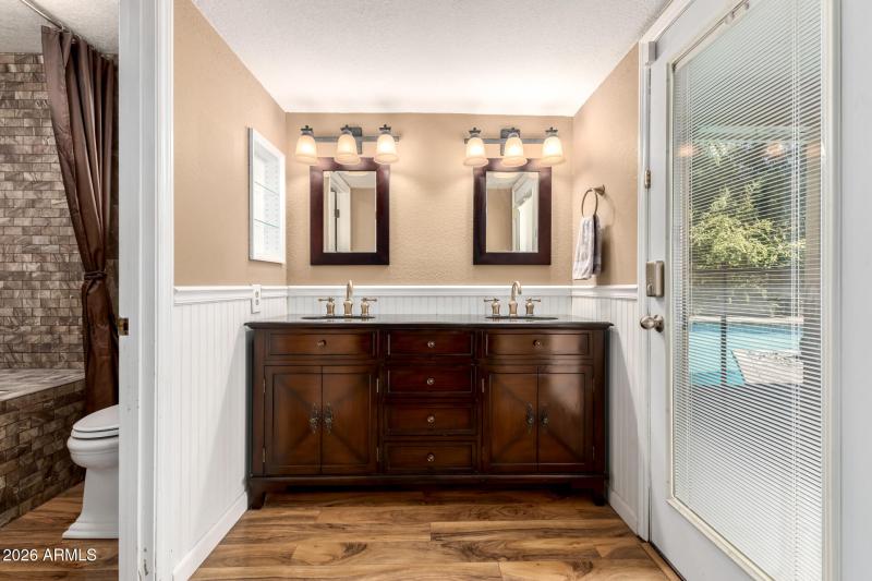 25 Charter Oak