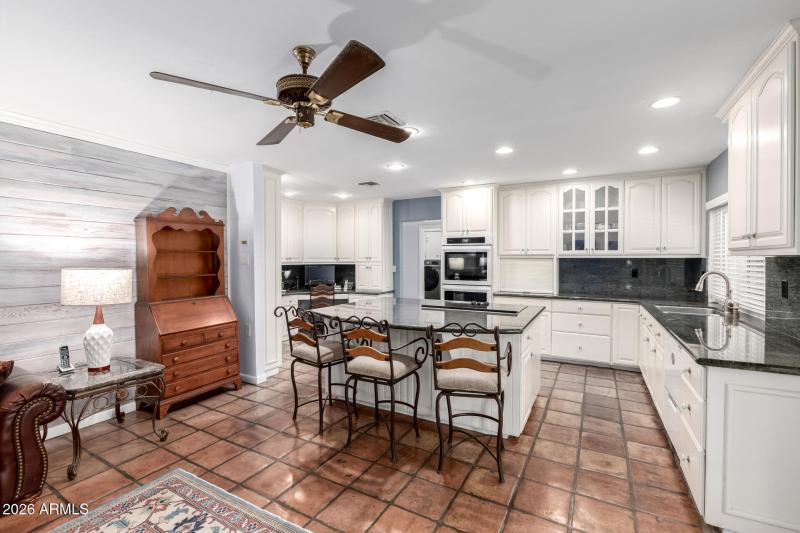 13 Charter Oak