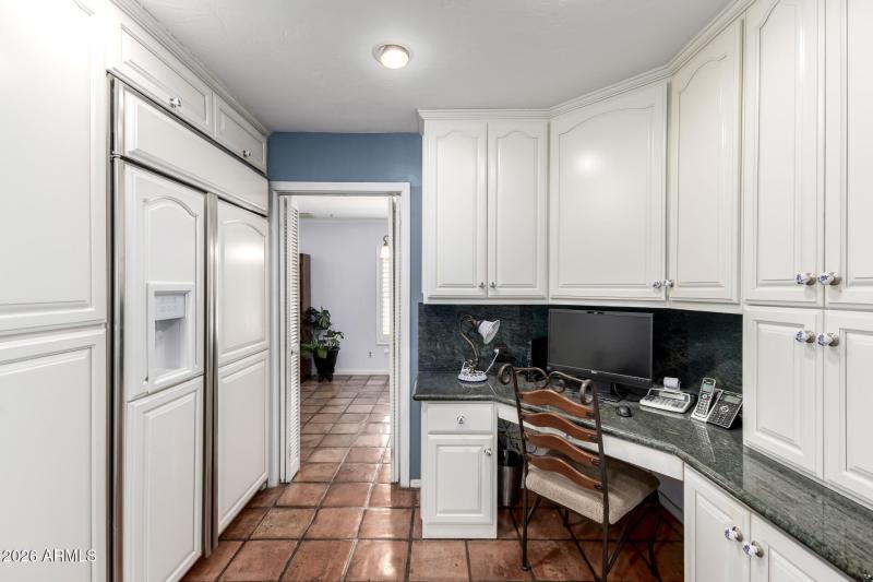18 Charter Oak