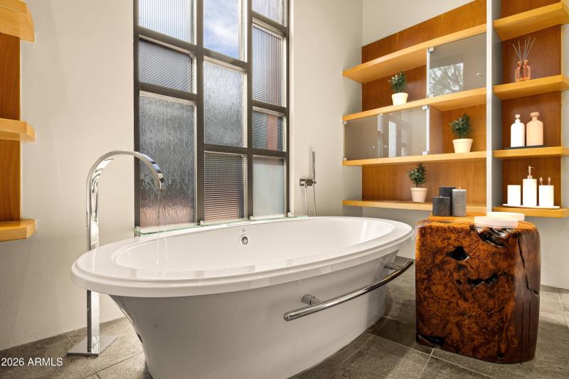 SPA TUB IN PRIMARY BATH