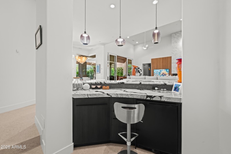 Drop-down Bar Serving Area