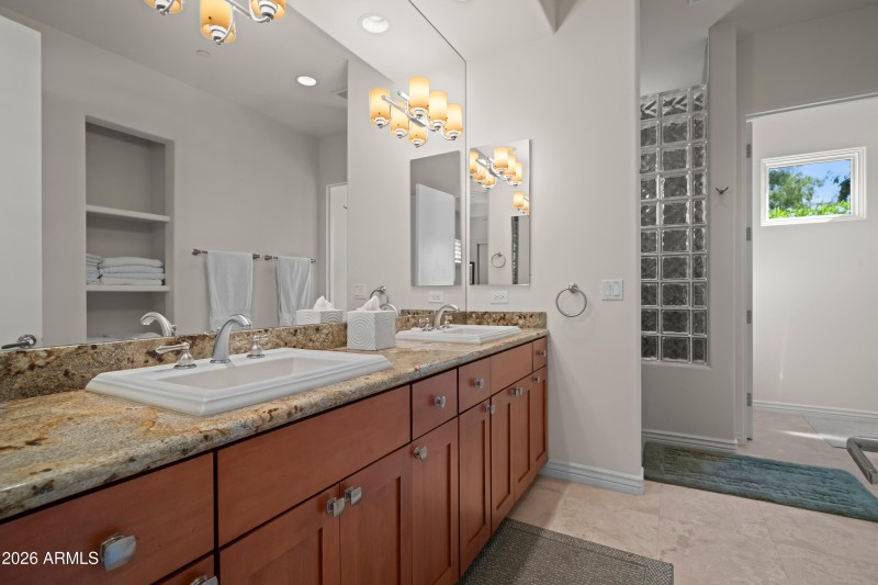 Casita Ensuite Bathroom