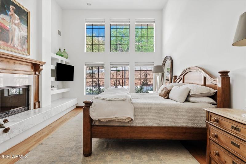 1st Floor Primary Suite