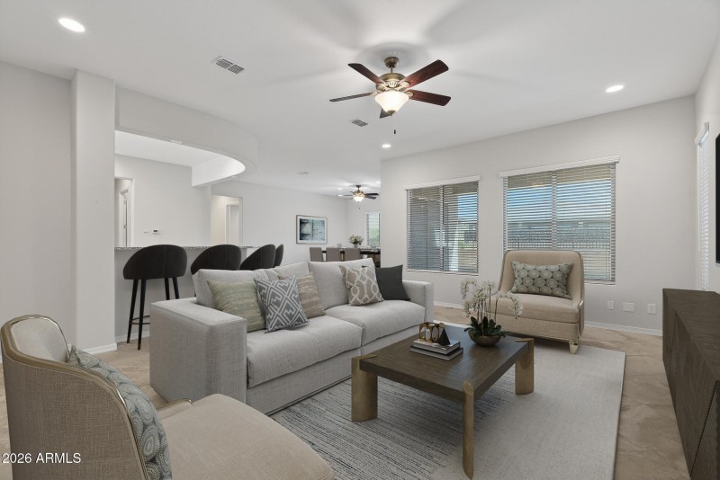 6VS) GREAT ROOM TO DINING