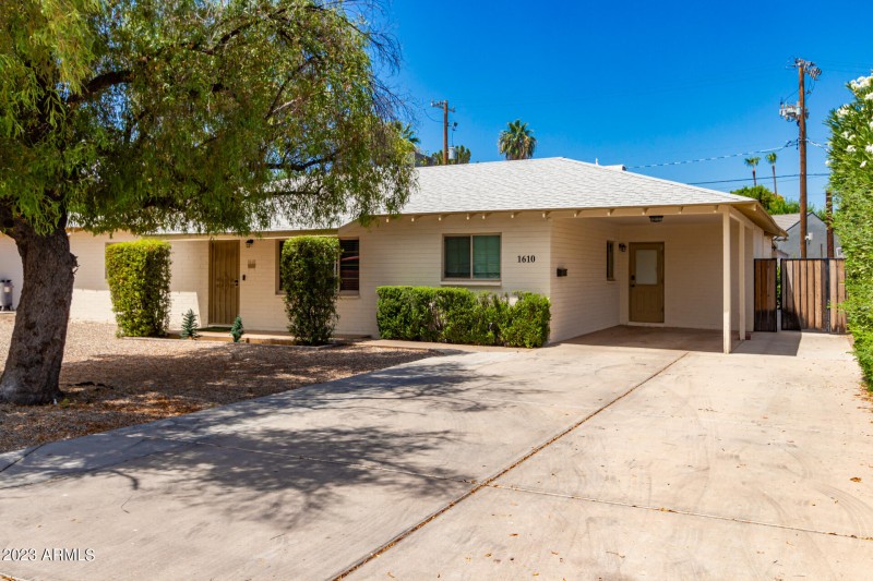Carport