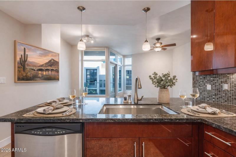 Kitchen Breakfast Bar