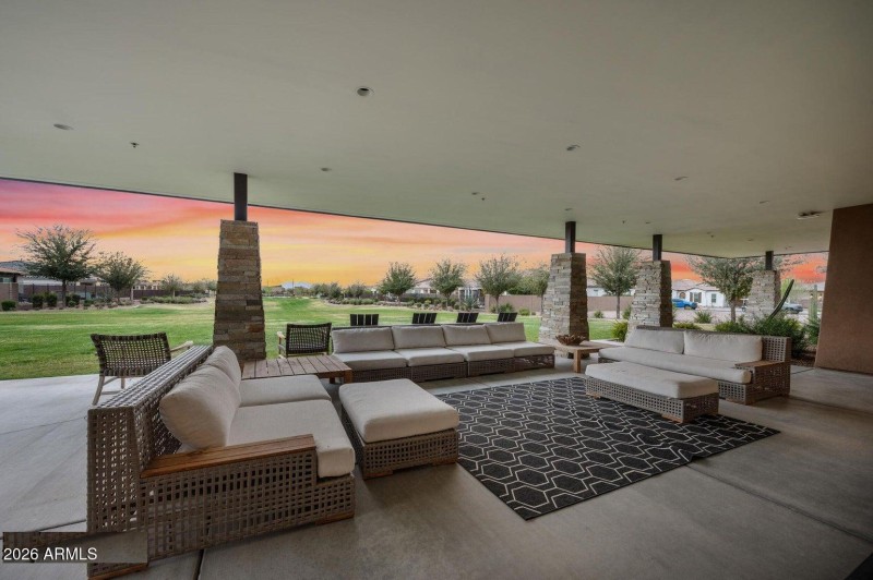 Club/Lounge