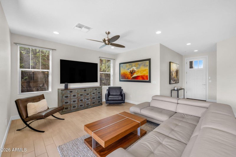 8-web-or-mls-322A2517