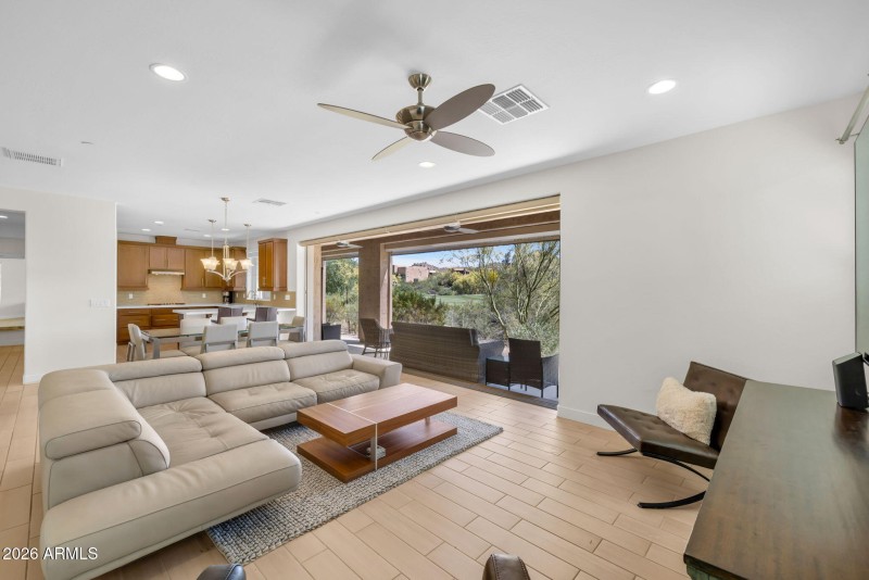 6-web-or-mls-322A2500