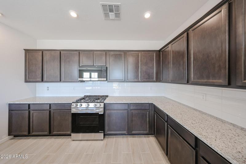 17_Willow_Lot-02_Carlsbad_New-Ranch_Styl
