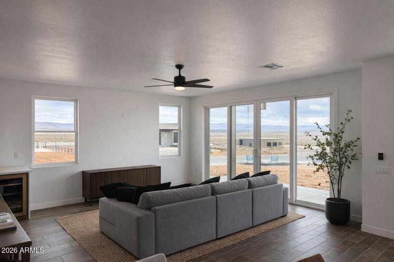 12 Sumner Cove - Staged-3