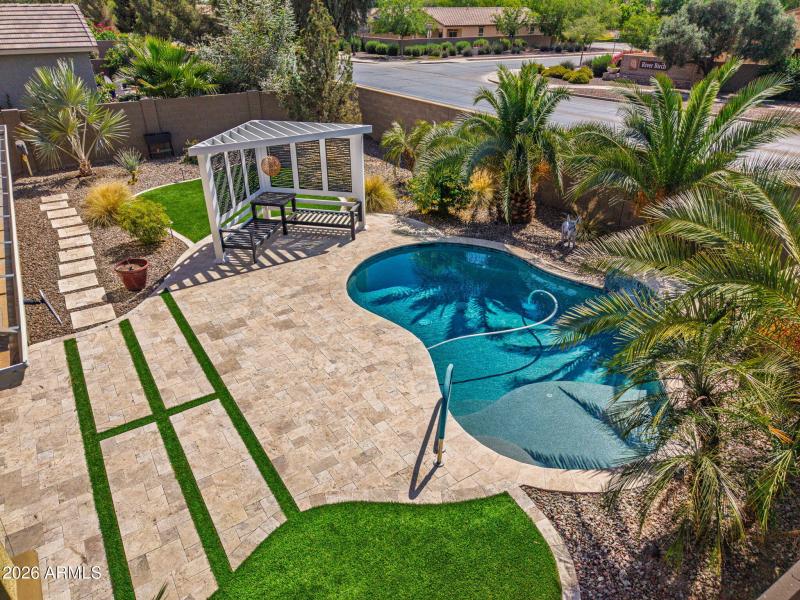 18-web-or-mls-18926 N Arbor Dr-517