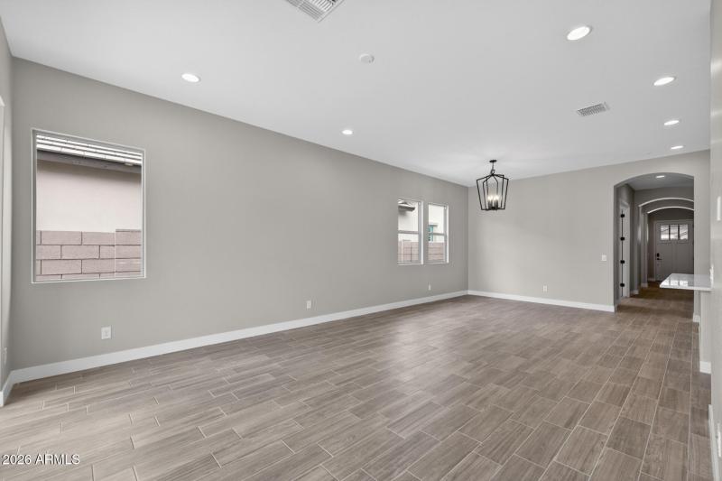 5)GREAT ROOM