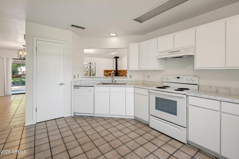KITCHEN PASS THROUGH