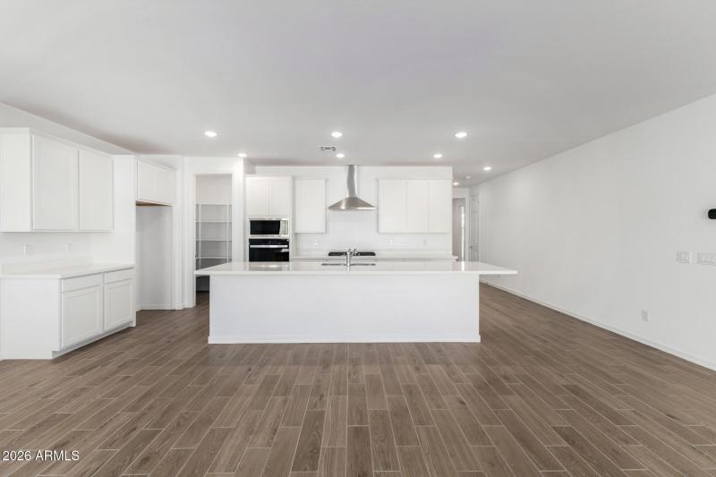 PHX_TV_Lot 1032_Aqua_17280_Kitchen
