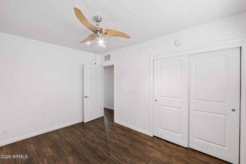 20-web-or-mls-1802-e-missouri-ave