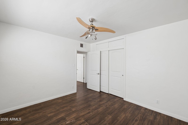 24-web-or-mls-1802-e-missouri-ave