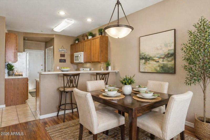 DiningtoKitchen2
