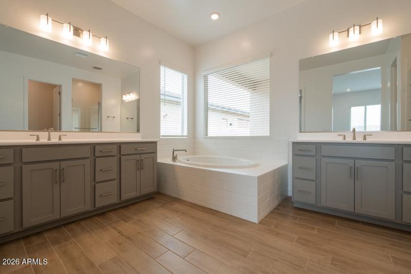 Tri Pointe Abel Ranch 308 - Primary Bath