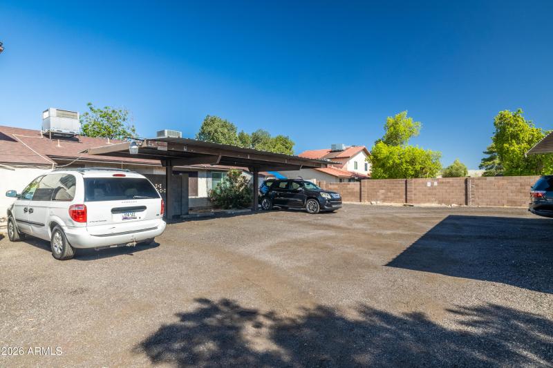 2440 E Waltann Ln - Derek - 4.15.26-37