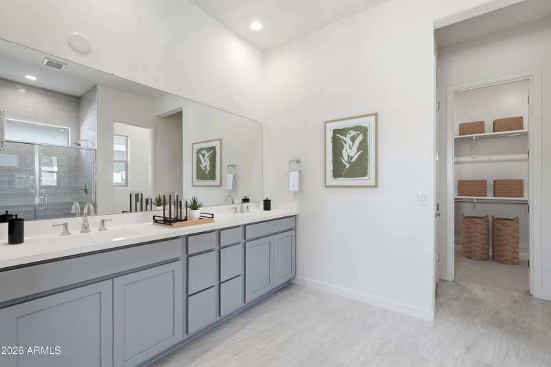 Virtual staging primary bathroom