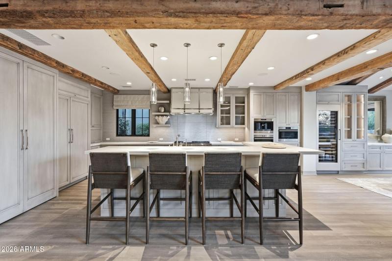 009_Kitchen Island