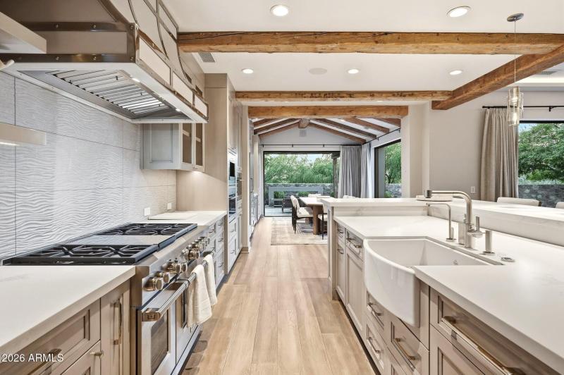 011_Kitchen
