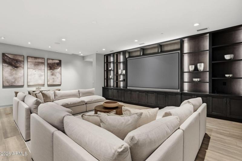 041_LivingTheater Room