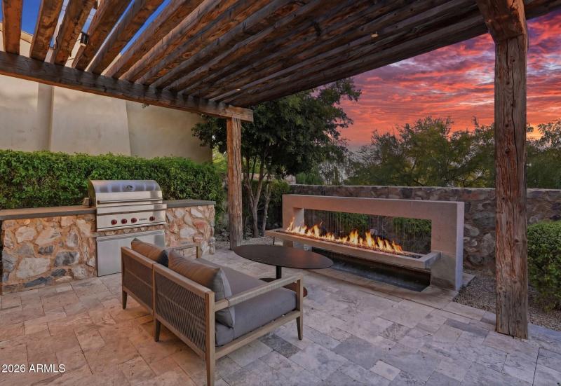 053_Covered Patio