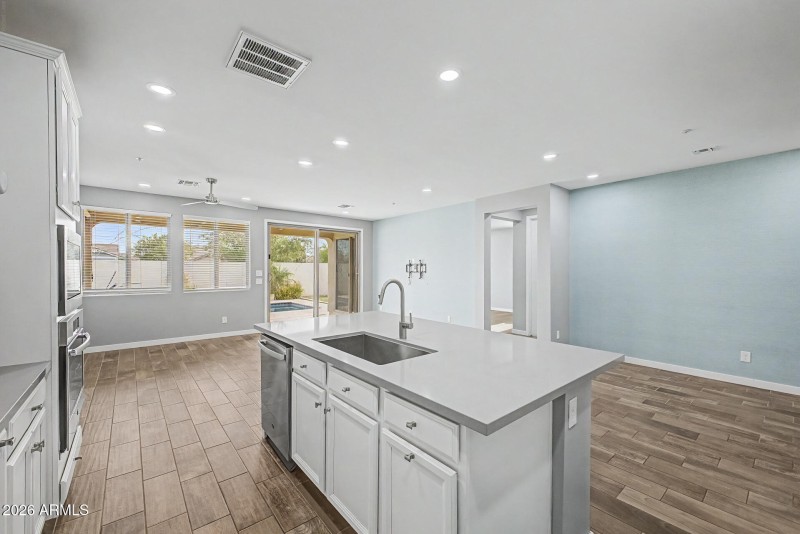 16 Loma Vista
