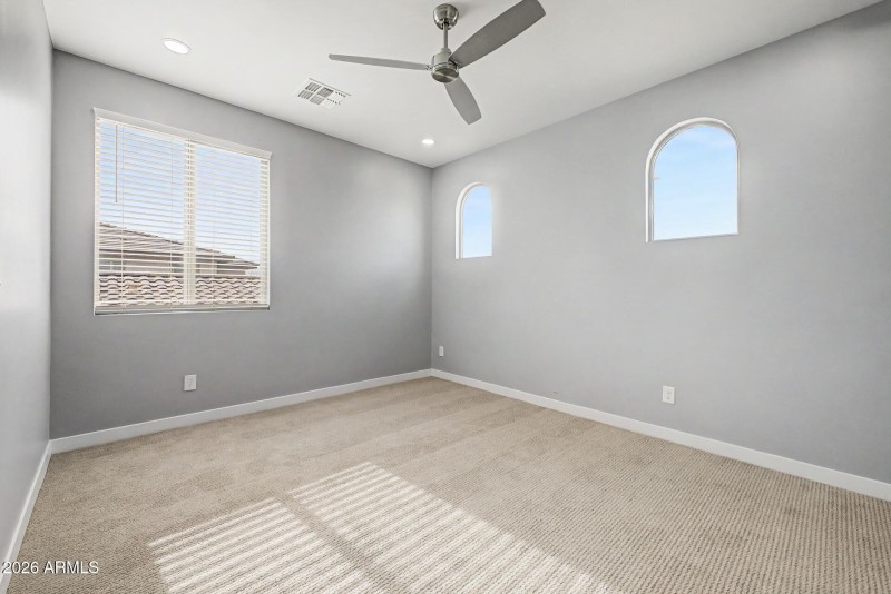 30 Loma Vista