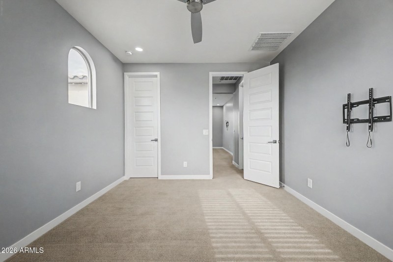 33 Loma Vista